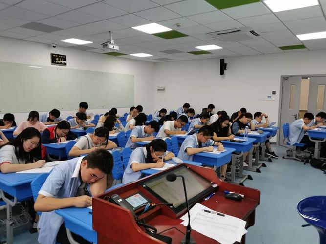 Всекитайский квалификационный экзамен для устных и письменных переводчиков